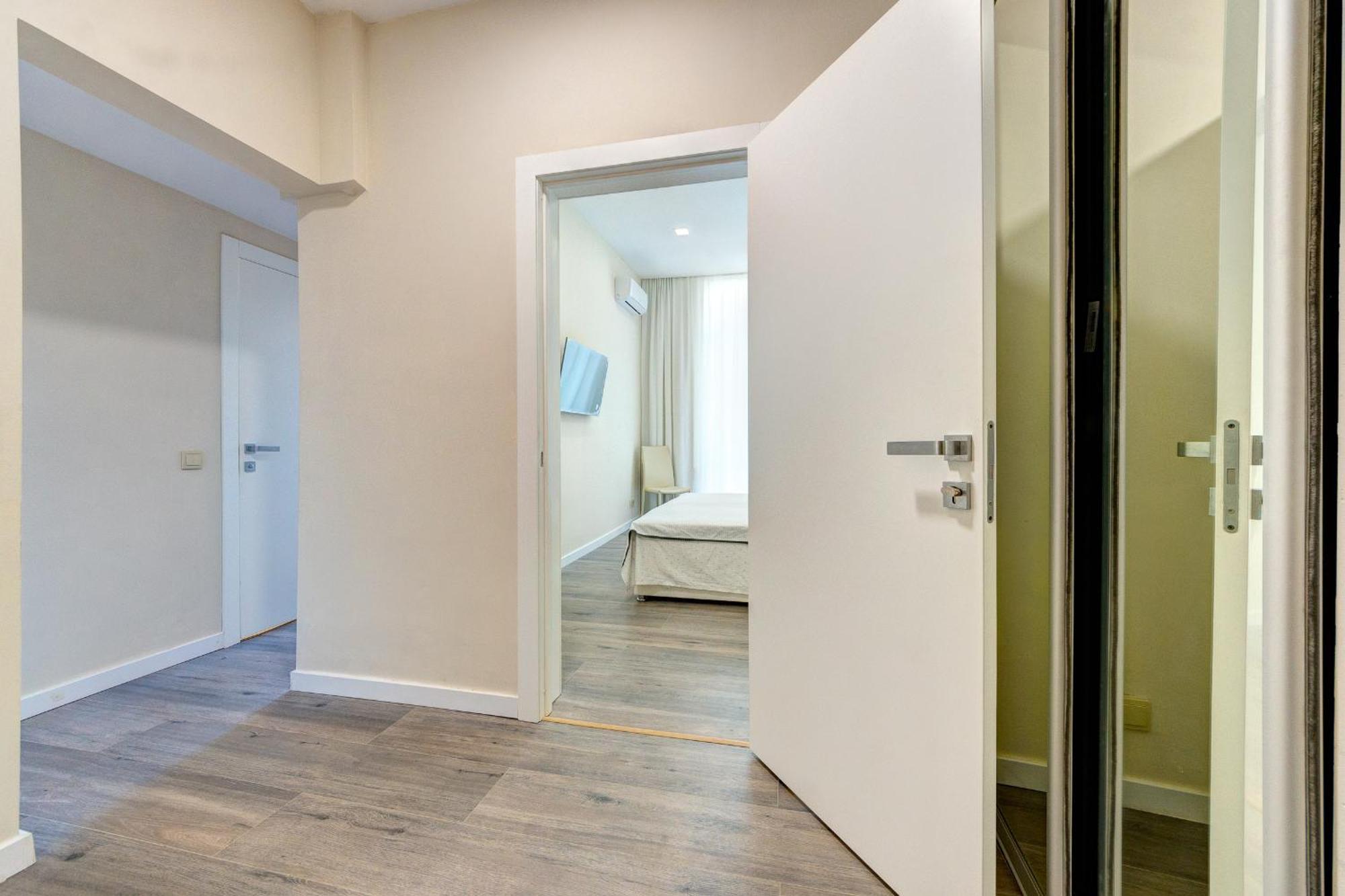 Apartment 2-кімнатні в центрі, м олімпійська Kyiv